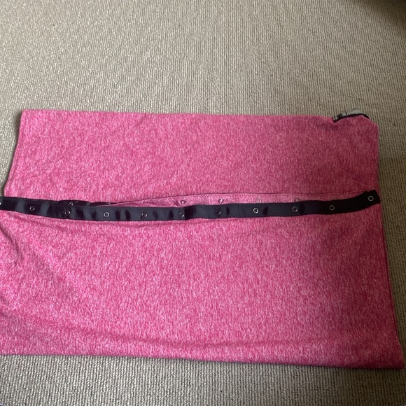 Lululemon Vinyasa Scarf with snaps. EUC - Picture 3 of 4